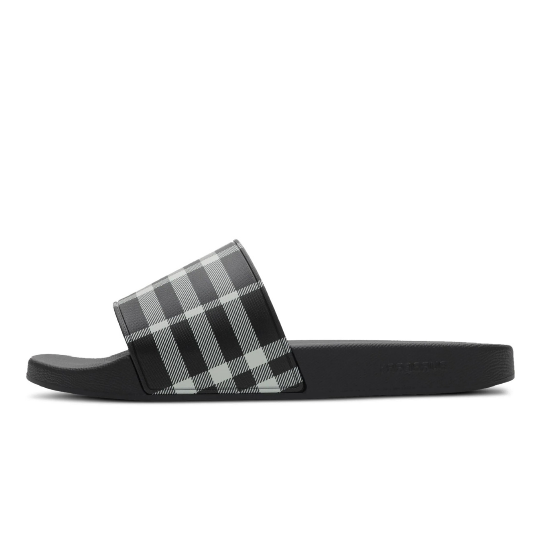 Monochromatic Slides