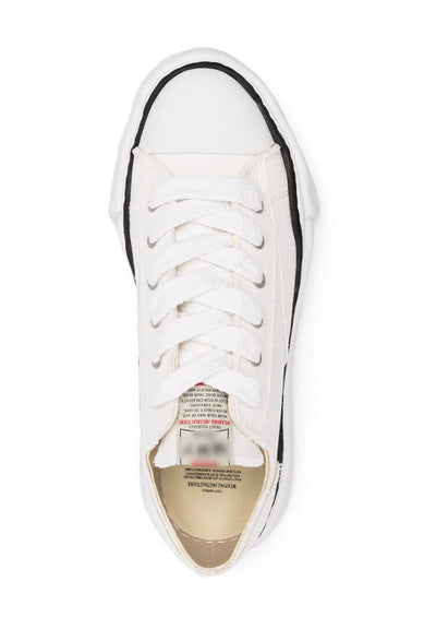 MMY Low-Top Sneaker